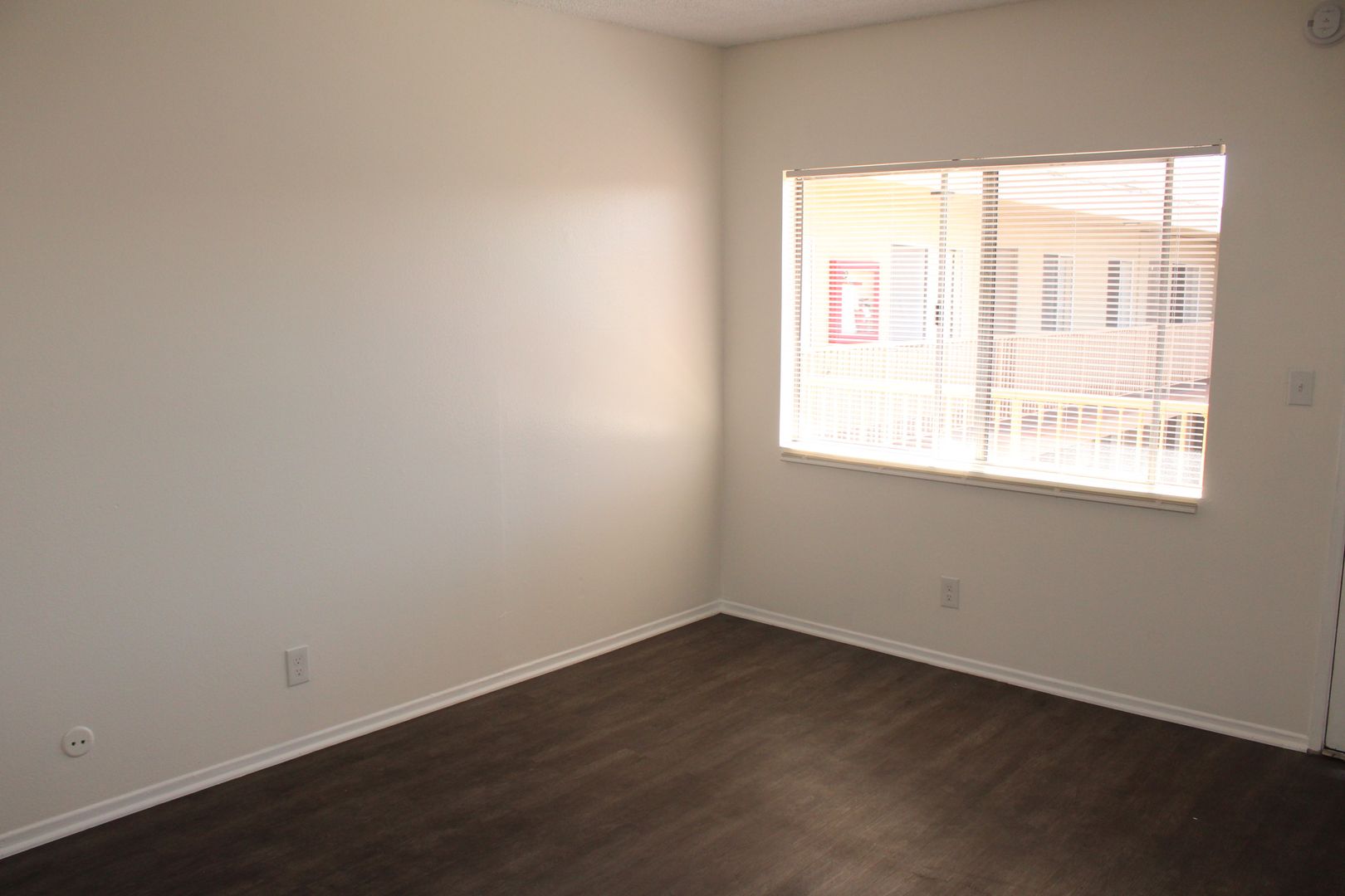 HAWTHORNE Apartment: 14108 DOTY AVENUE