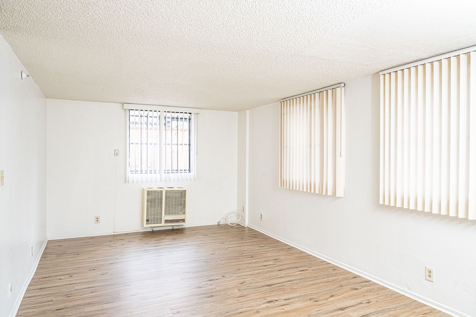 HAWTHORNE Apartment: 12100 BIRCH AVENUE