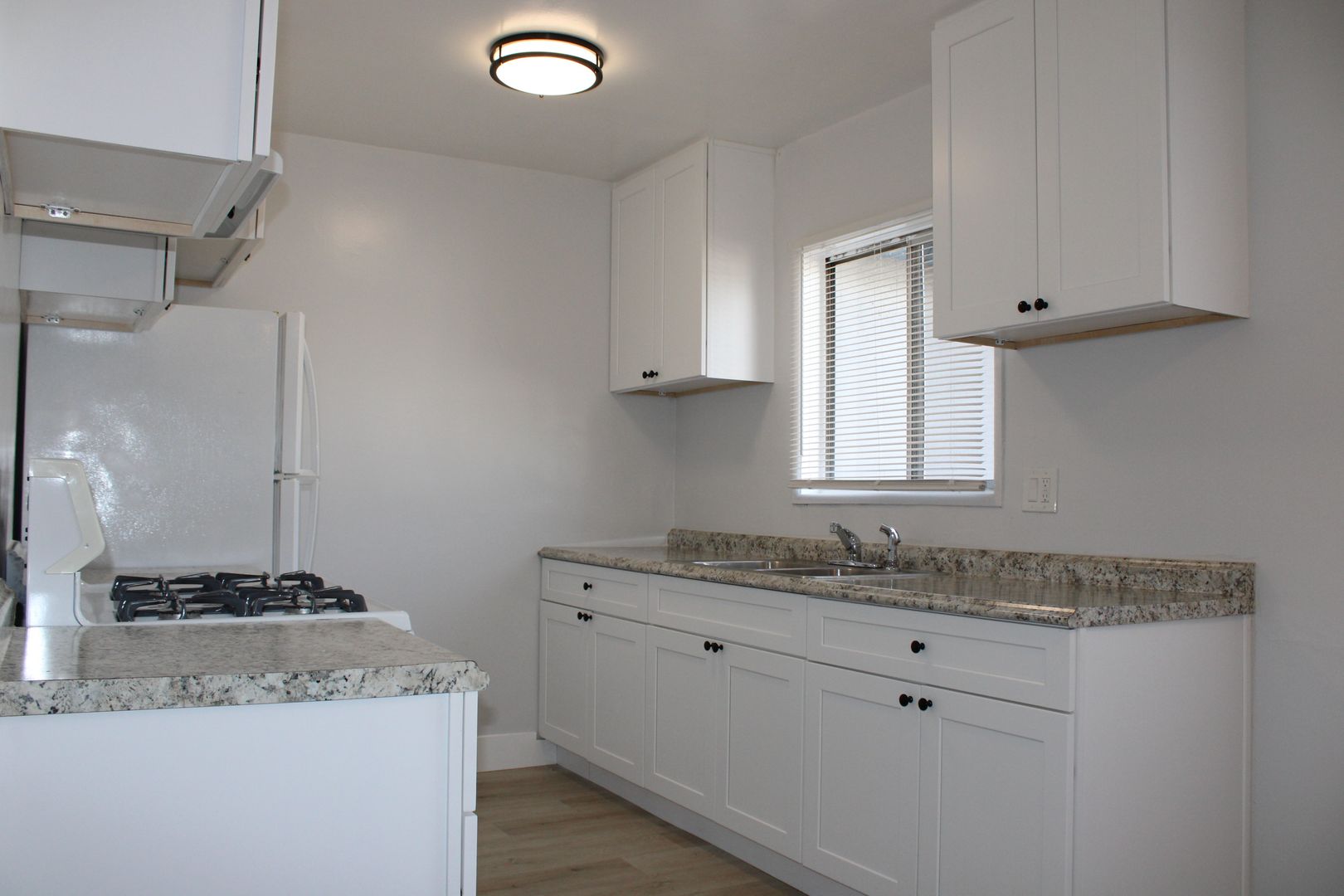 INGLEWOOD Apartment: 1018-1026 S FLOWER STREET