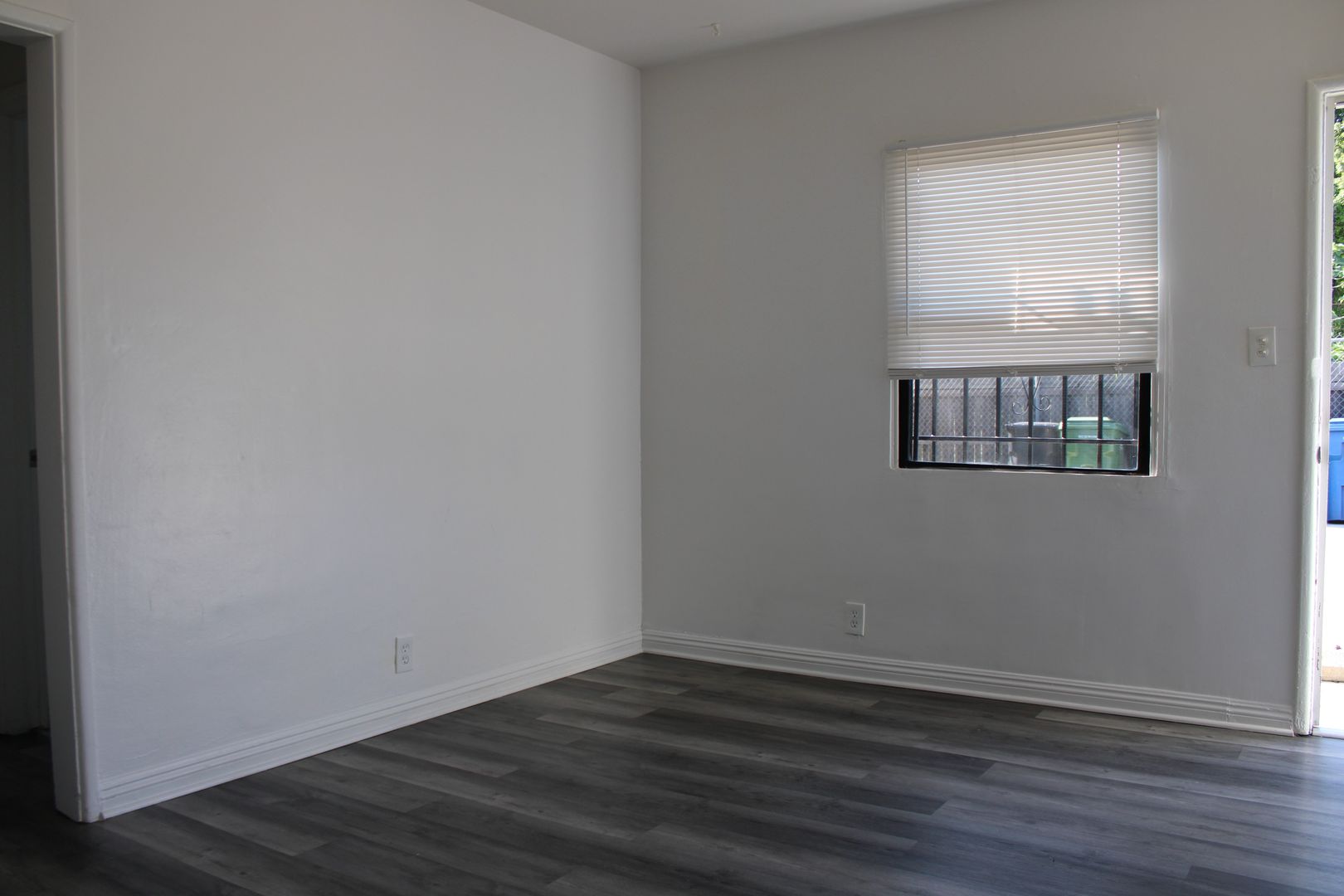 LOS ANGELES Apartment: 6340 10TH AVENUE