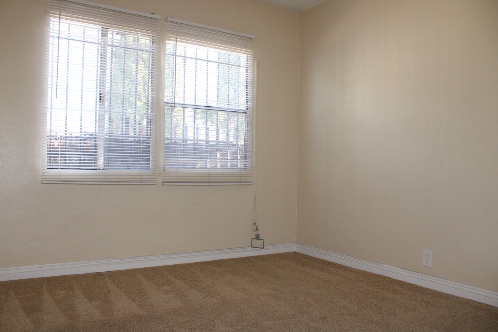 LOS ANGELES Apartment: 6340 10TH AVENUE