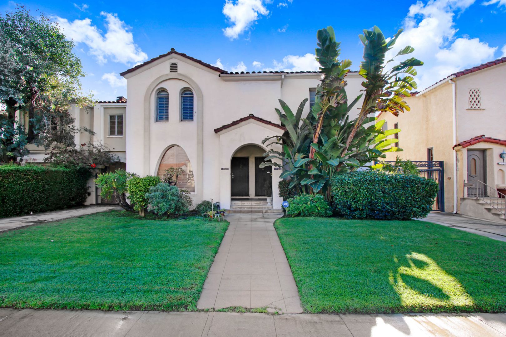 LOS ANGELES Apartment: 1020 HI POINT STREET