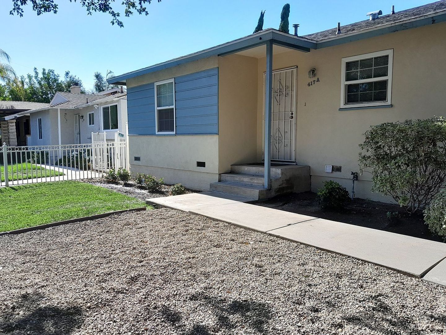 Monrovia Apartment: 417 E. Walnut Ave