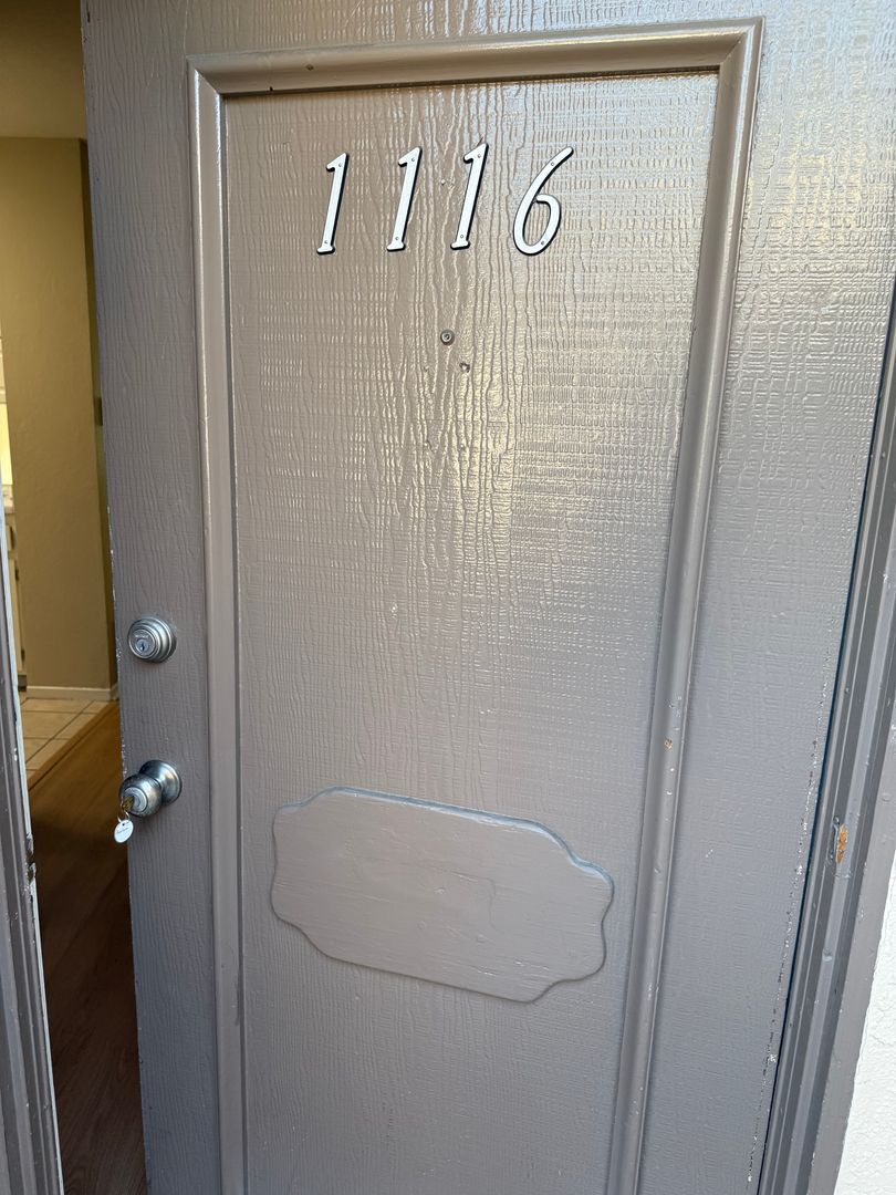 Anaheim Townhome: Dover Circle 1116