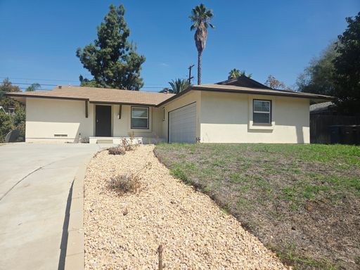4 Bed 2 Bath Rental at 545 W Blaine St, Riverside, CA – photo 1