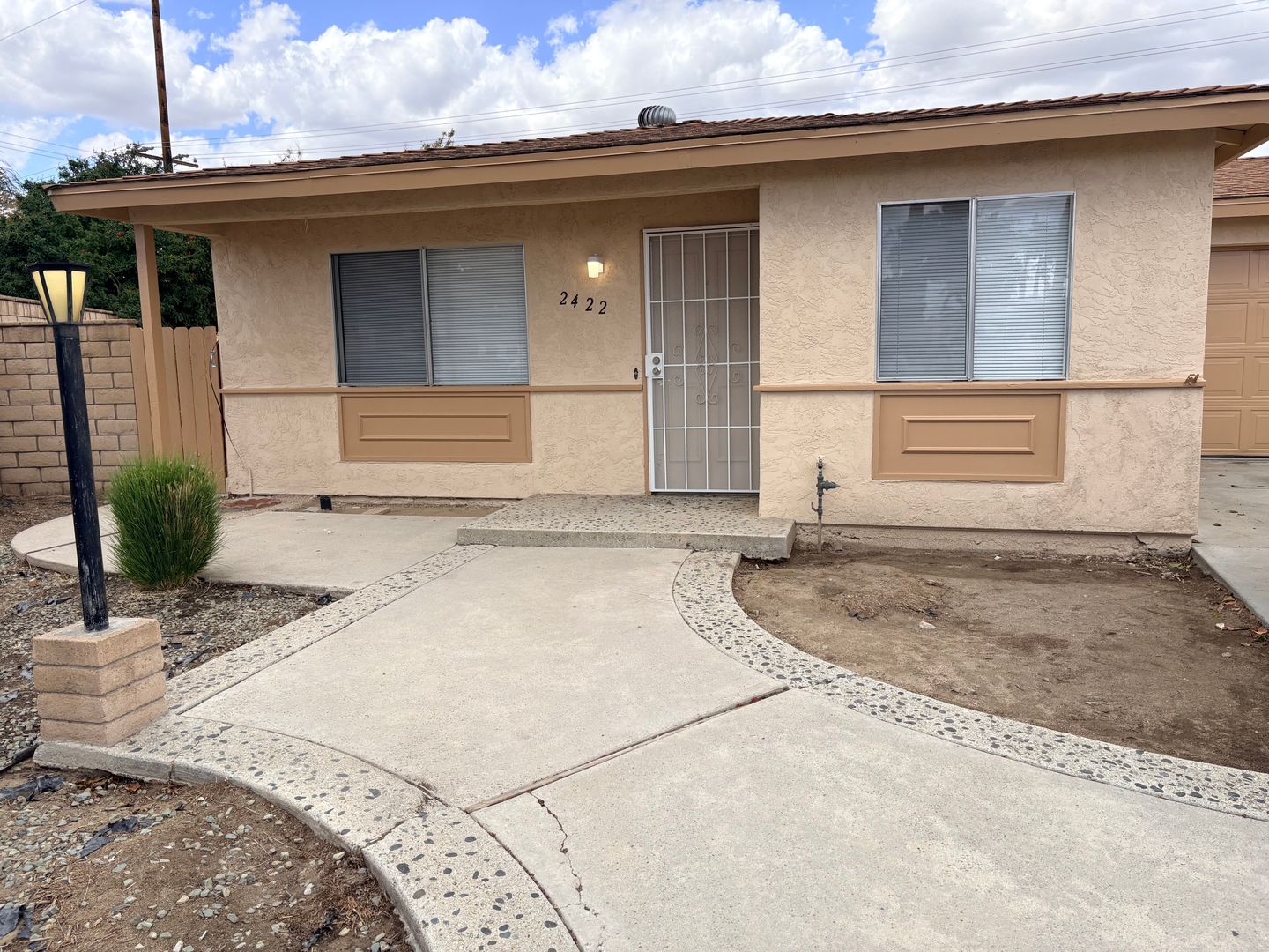 Hemet House: 22422 San Padre Ave