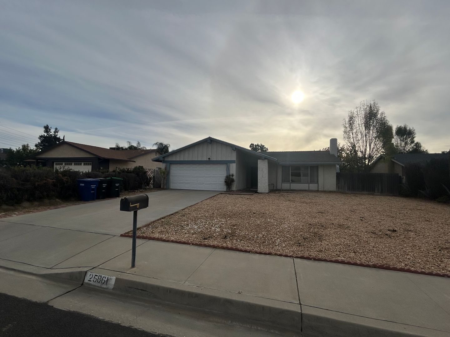 Loma Linda House: 25861 Amapolas St