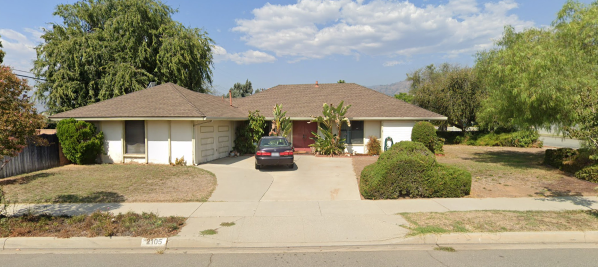 Glendora House: 2105 E Petunia St