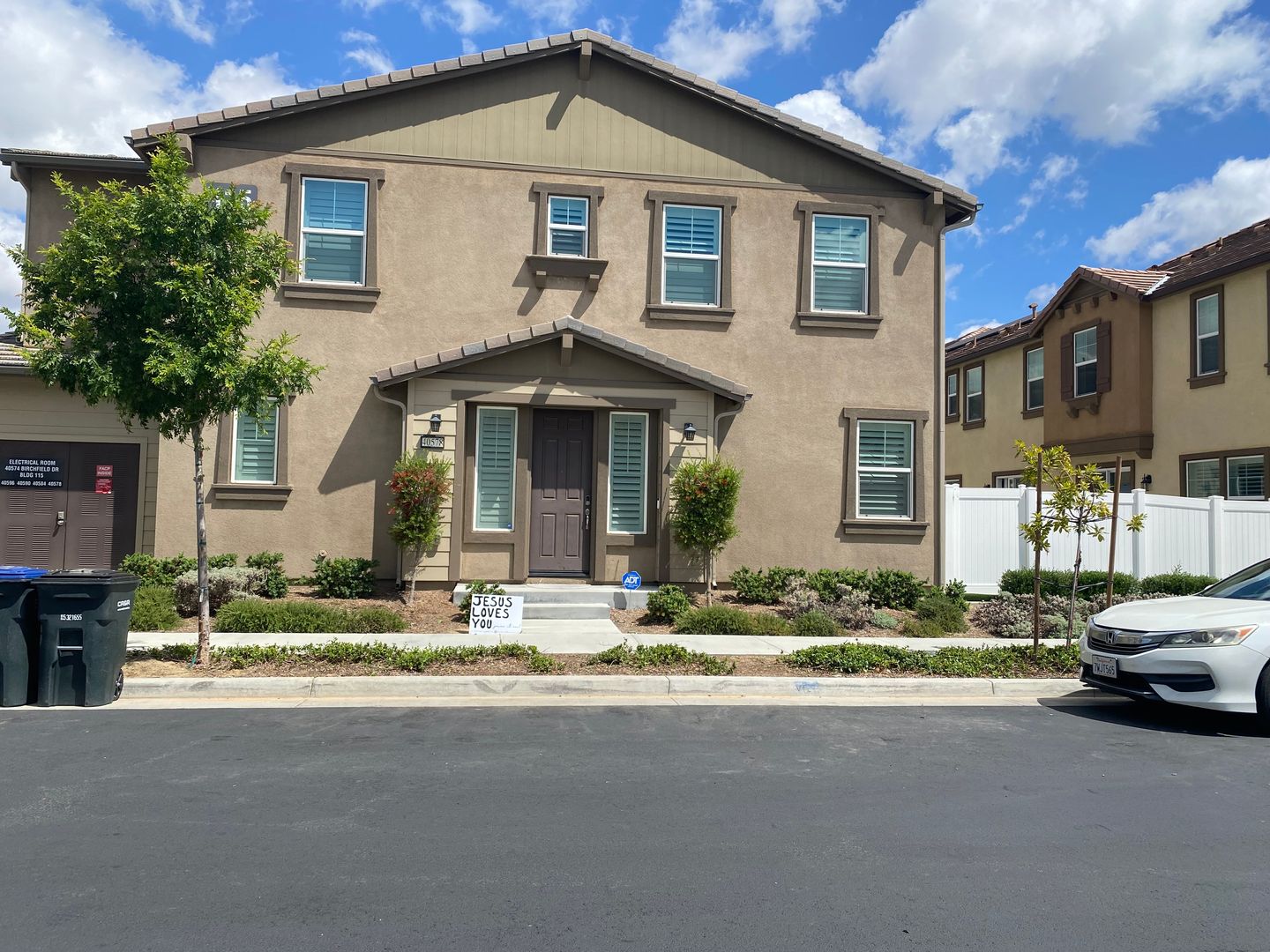 Temecula House: 40578 Birchfield Dr