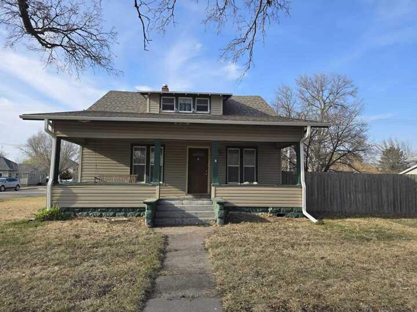 Wood River House: 312 W 9th Street