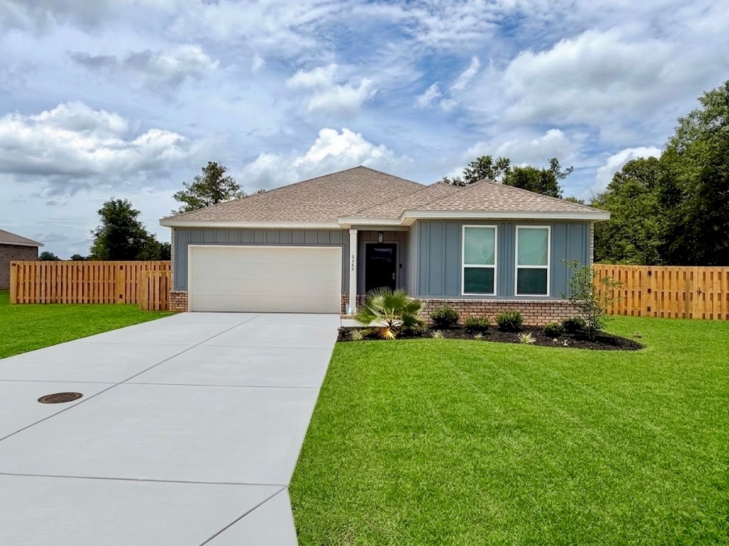 Pace House: 6266 Buckthorn Circle