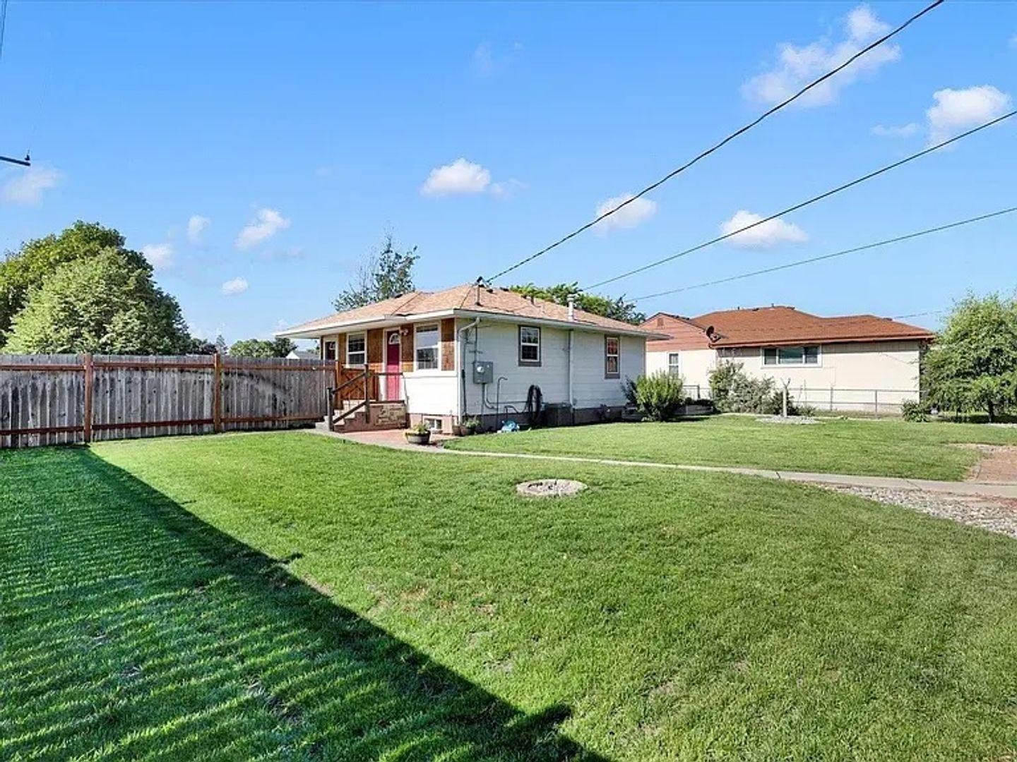 Spokane House: 1529 E Bismark Avenue