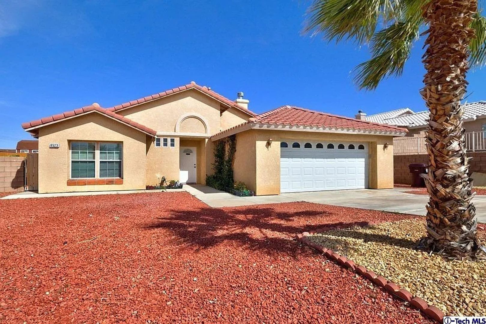 Yucca Valley House: 8523 Barberry Avenue