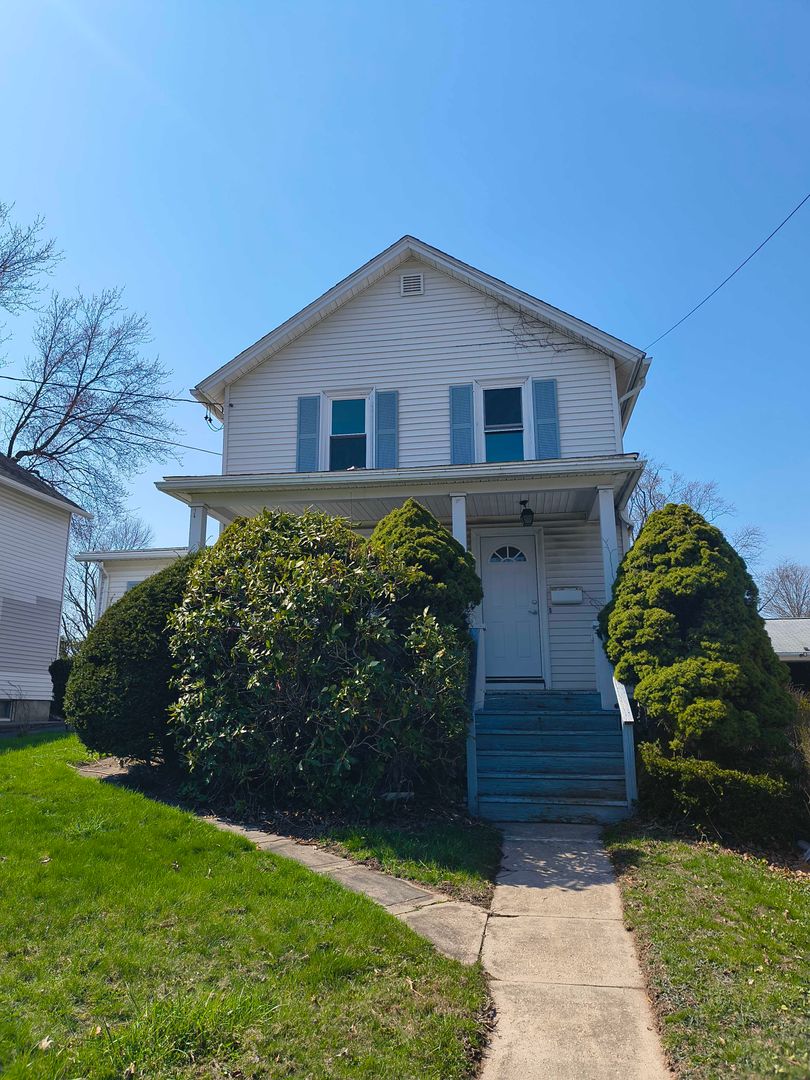 Meriden House: 40 Broad Street