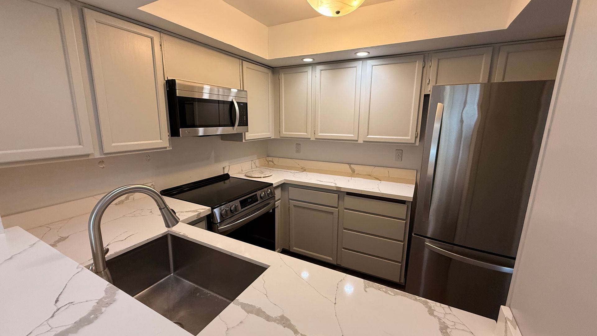 Kirkland House: 12904 126th Ct, NE #J103