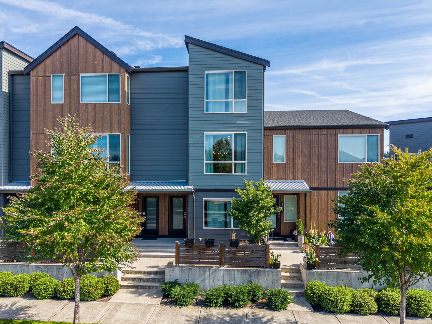 Black Diamond House: 32730 Hemlock Ave SE