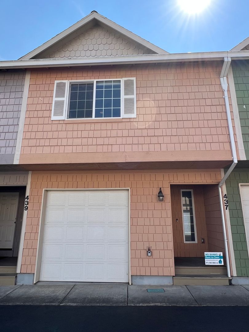 Oregon City House: 437 Harris Lane