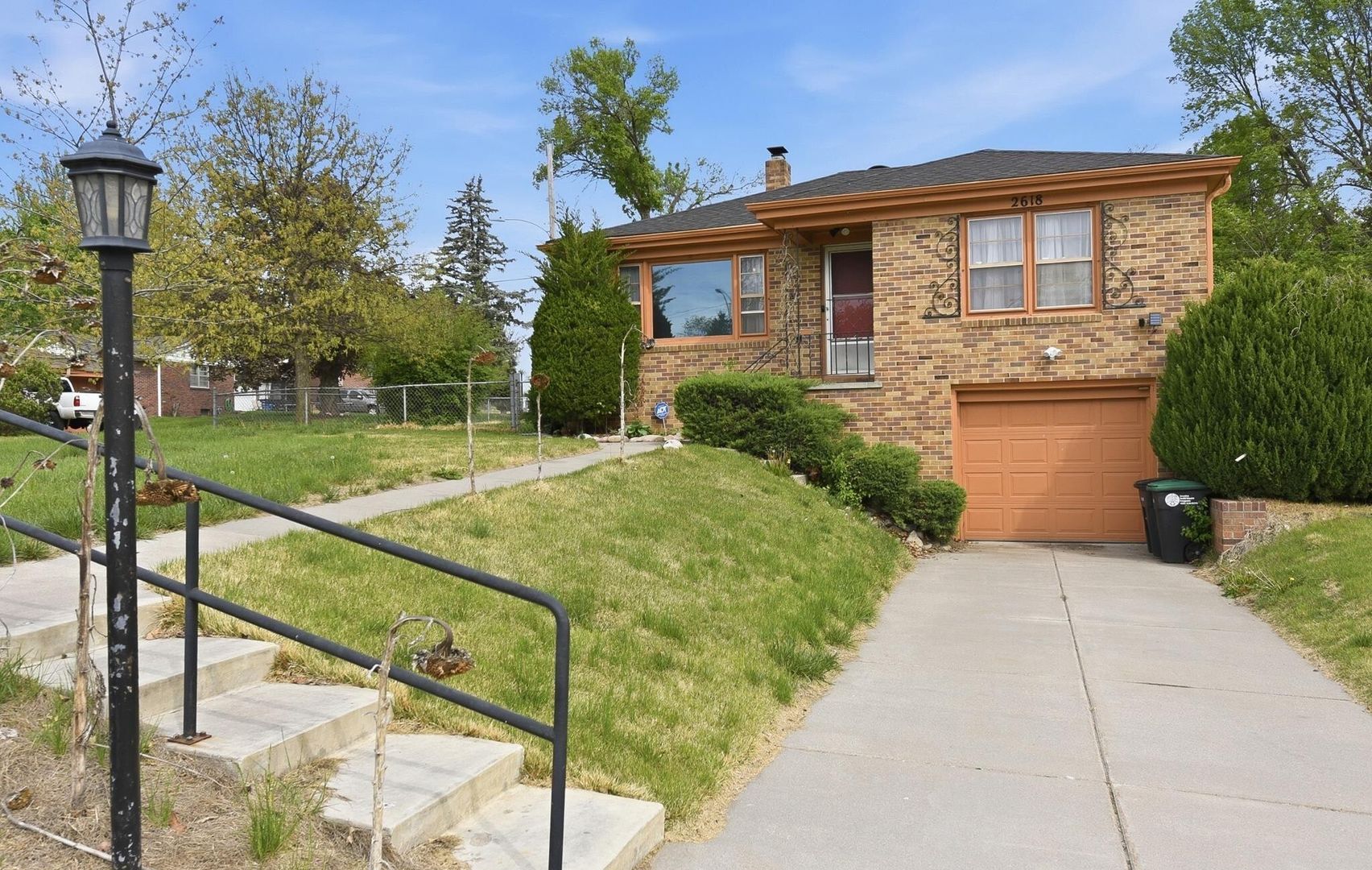 Omaha House: 2618 Weber Street