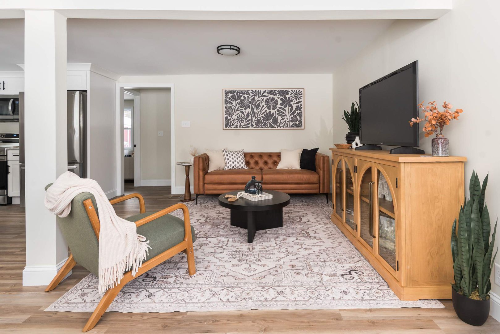 Carver House: 9 Everett St