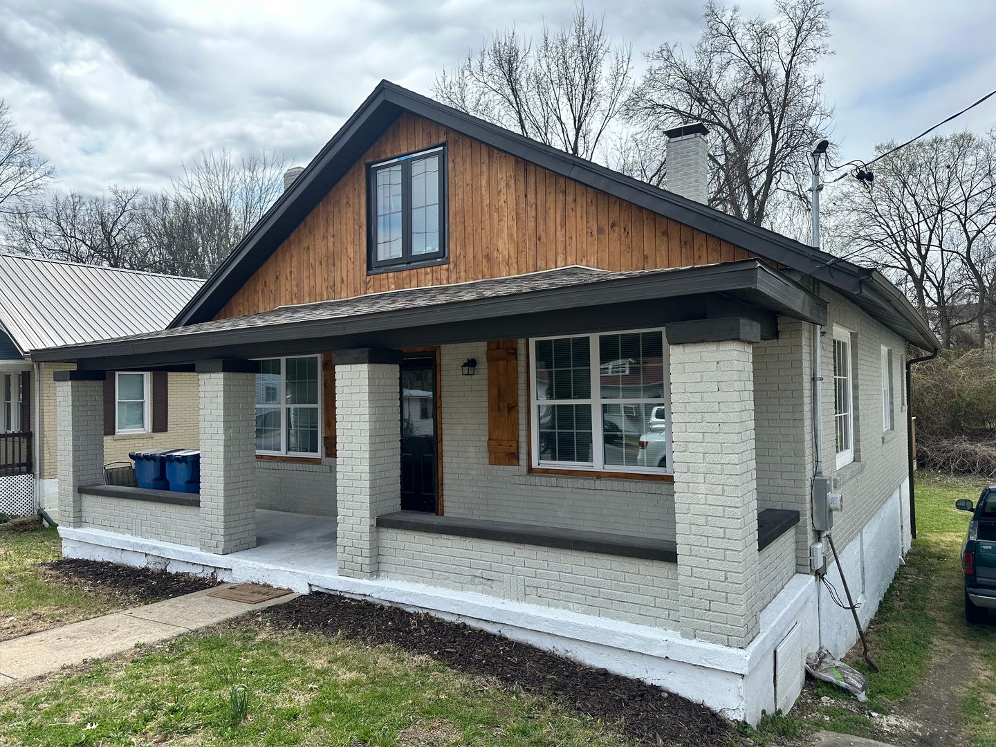 Jefferson City House: 1122 E Dunkin Street