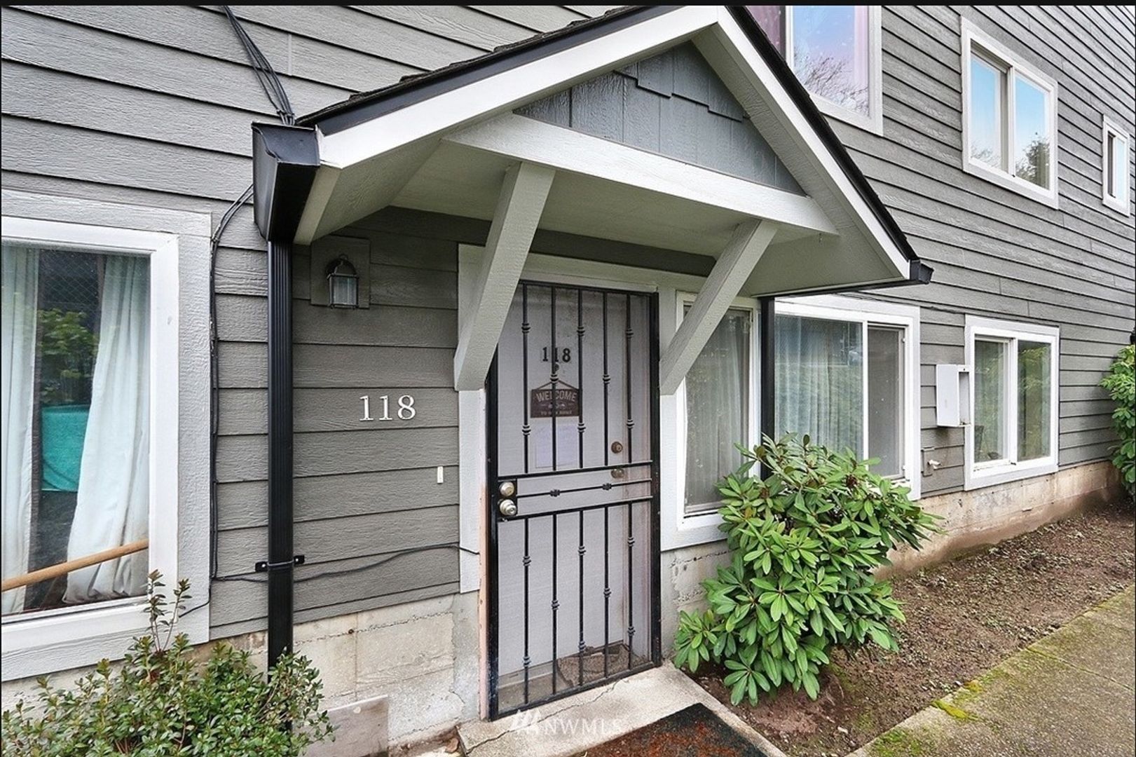 Burien House: 240 S 152nd St Apt 118