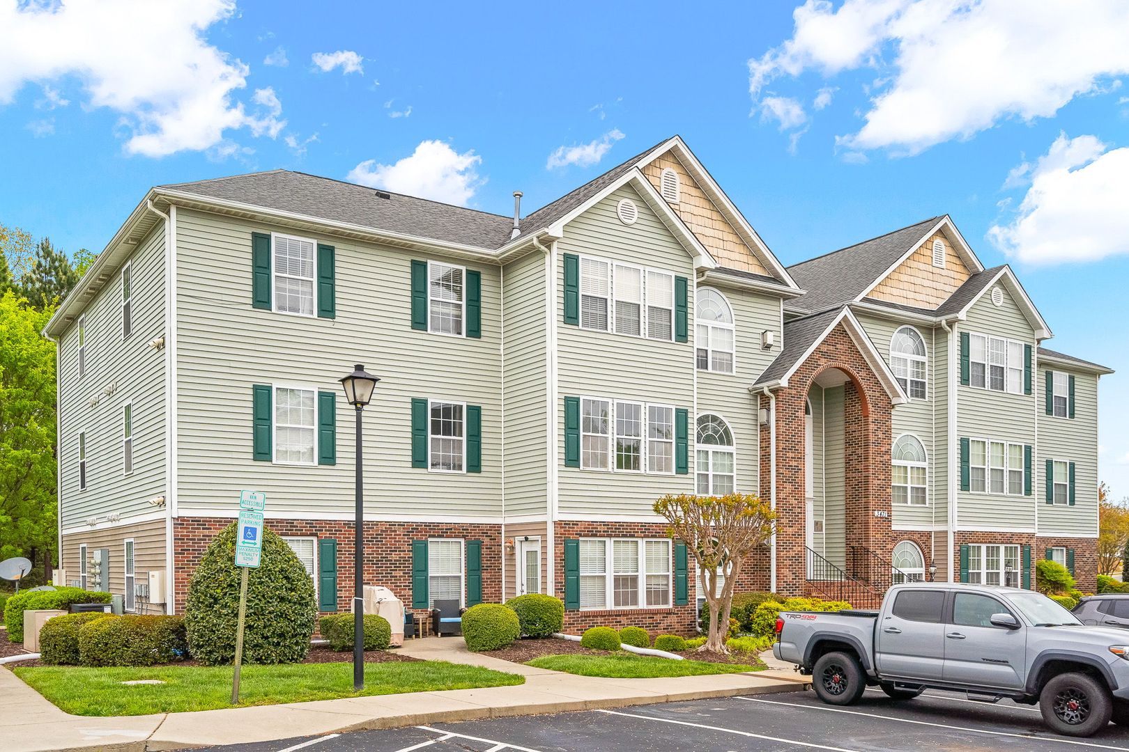 Burlington Condo: 3471 Forestdale Drive Unit 2 B