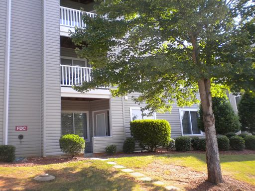 4 bedroom Condo within Walking Distance to Lake Johnson and 5 mins to NC State – photo 1