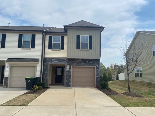 **Charming 3/2.5 Townhome in Clayton** – photo 1