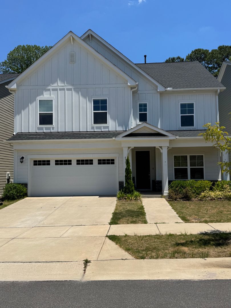 Wake Forest House: 636 Cormiche Lane