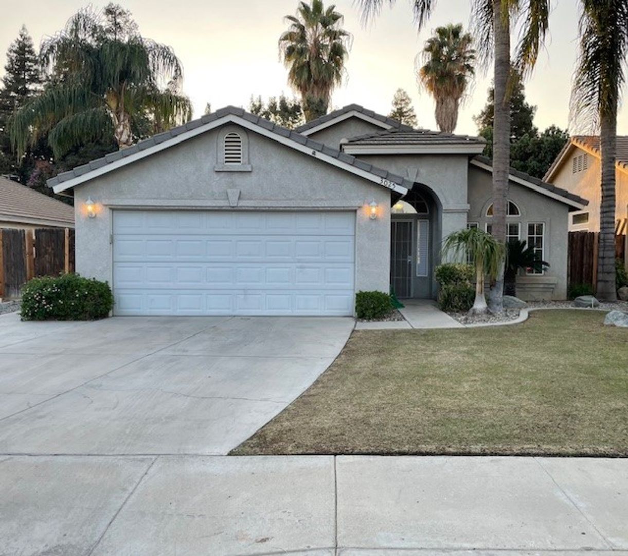 BAKERSFIELD House: 3025 STARSIDE DRIVE