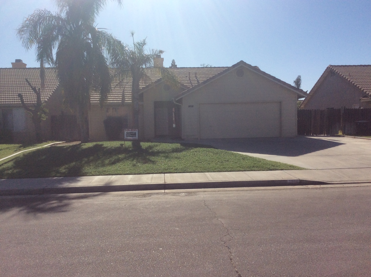 BAKERSFIELD House: 7314 SANDRINILLA ST.