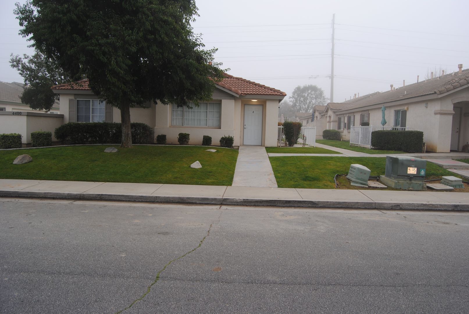 BAKERSFIELD Apartment: 4400 PEBBLE CREEK DR.  #A-D