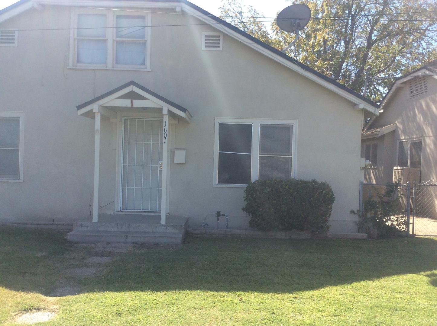 BAKERSFIELD Apartment: 1601-1615 4TH & 331 EYE ST.