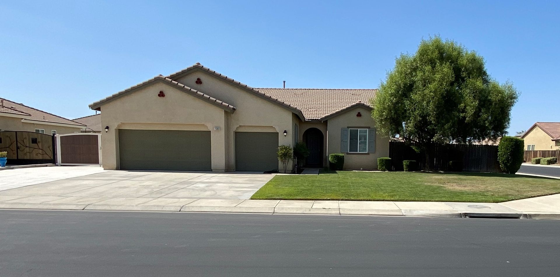 BAKERSFIELD House: 15803 SAINT CLEMENT WAY