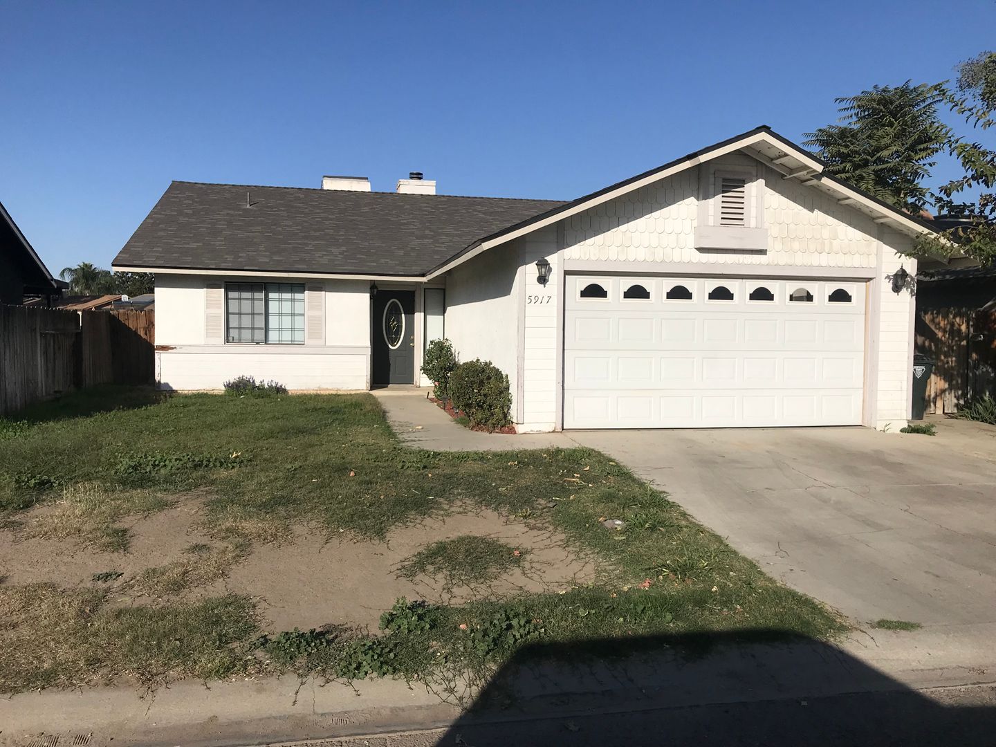 BAKERSFIELD House: 5917 STONE BRIDGE LANE