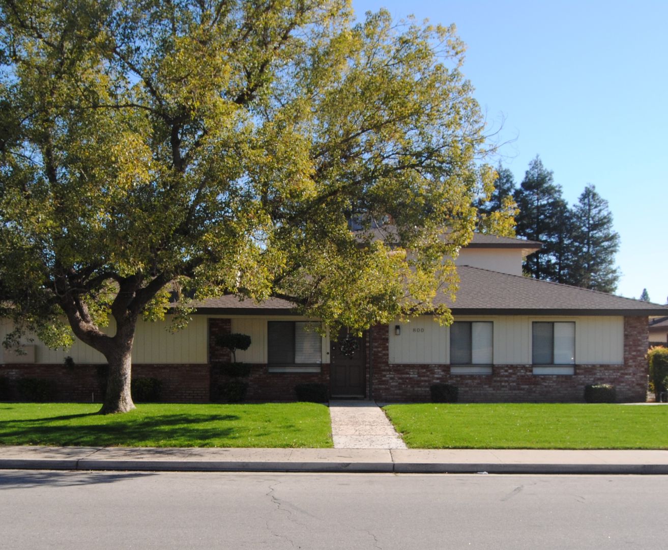 BAKERSFIELD Apartment: 800 QUAILRIDGE RD #A-E