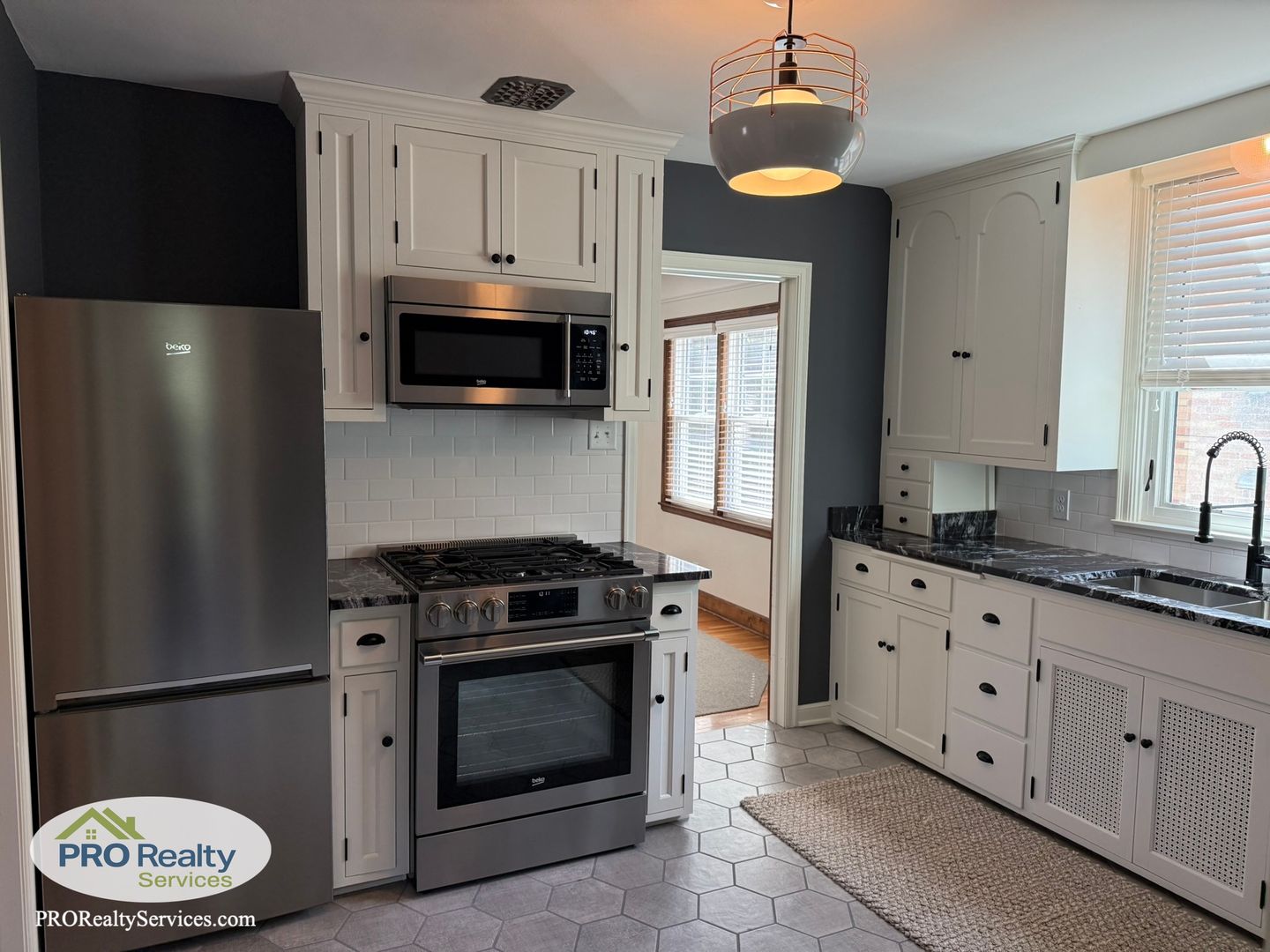 2 Bedroom **$1,000 off 1 Month's Rent with an October or November 2025 Move In**