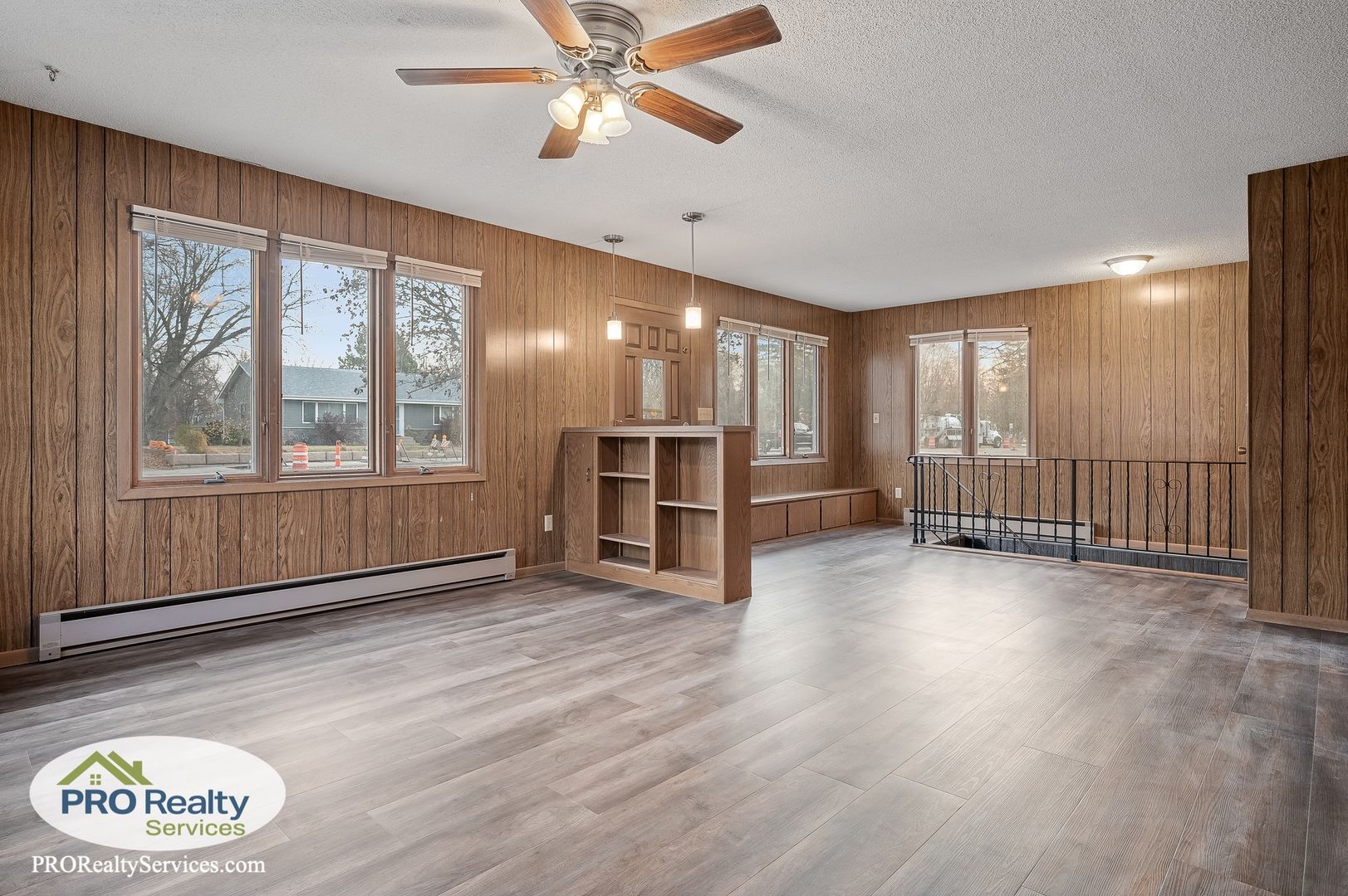 Buffalo House: 607 S Lake Blvd.