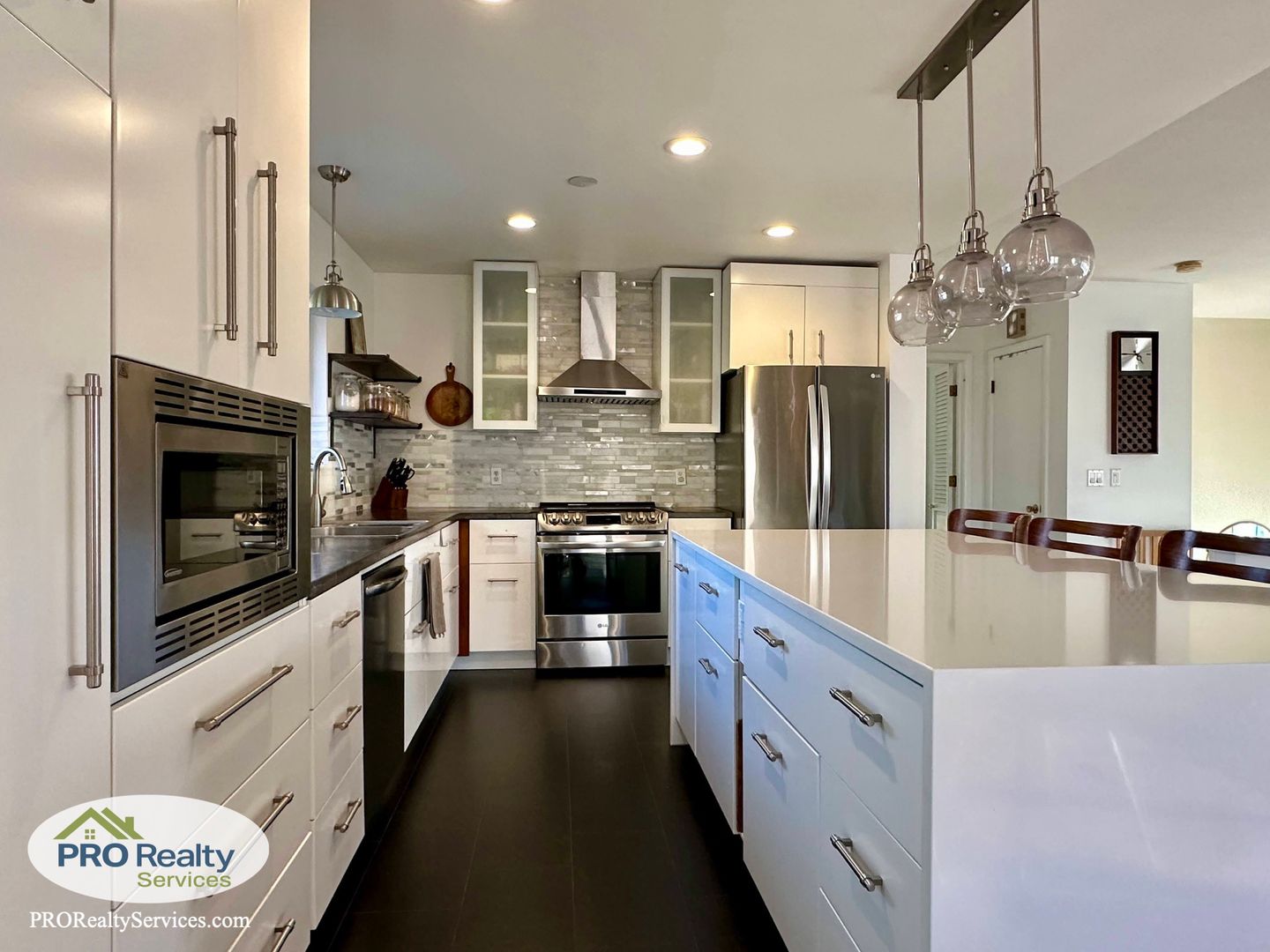 St. Louis Park House: 2211 Quebec Dr