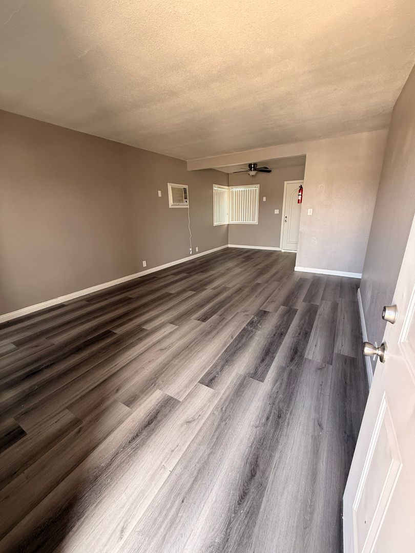 Ridgecrest Apartment: 238 N. Gold Canyon St.