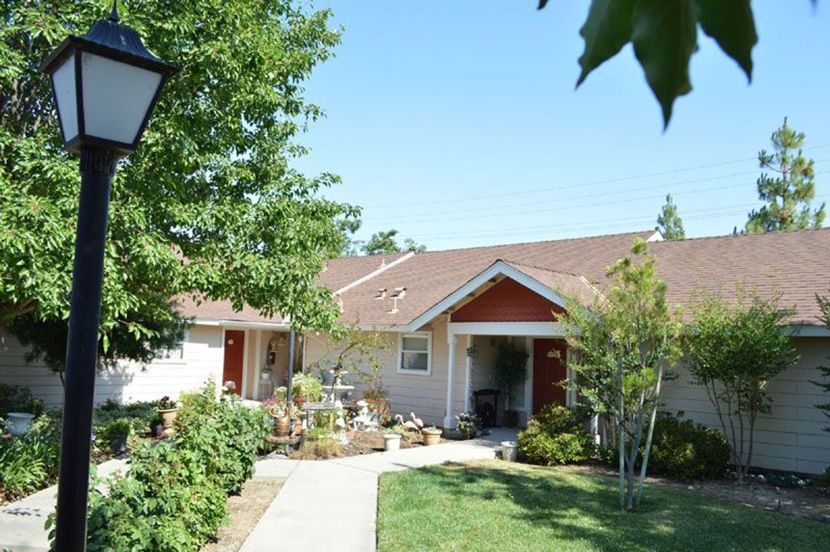 Galt Apartment: 975 Lake Park Ave