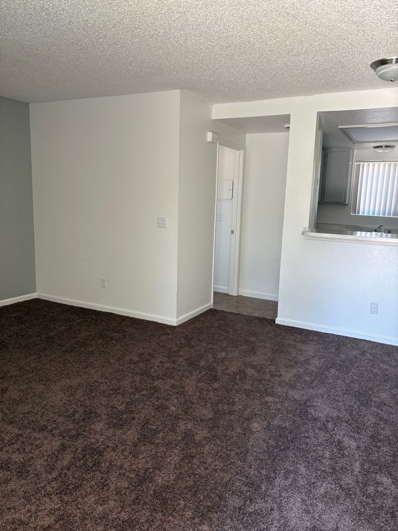 Adelanto Apartment: 18125 Bellflower St.