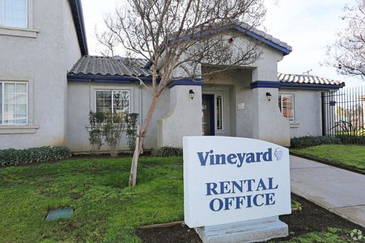 Immediate move-in available!!
