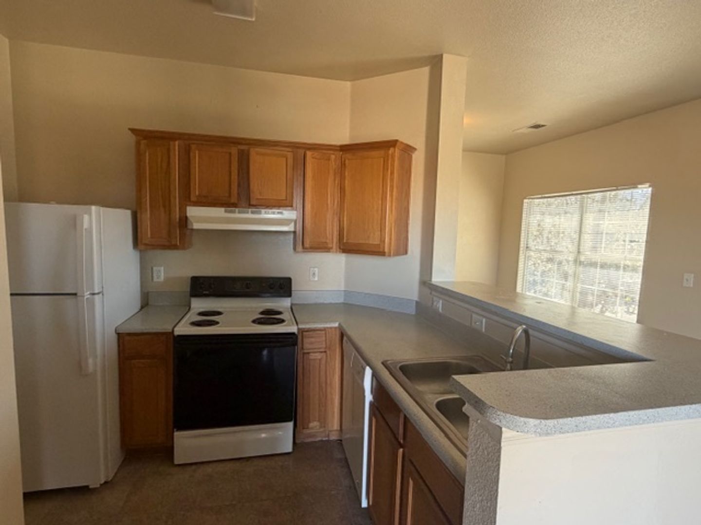 Plainview Apartment: 1500 Yonkers St.