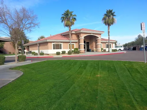 $400 OFF RENT + UTILITIES INCLUDED – 55+ COMMUNITY! – photo 1