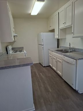2 Beds 2 Baths Apartment for rent