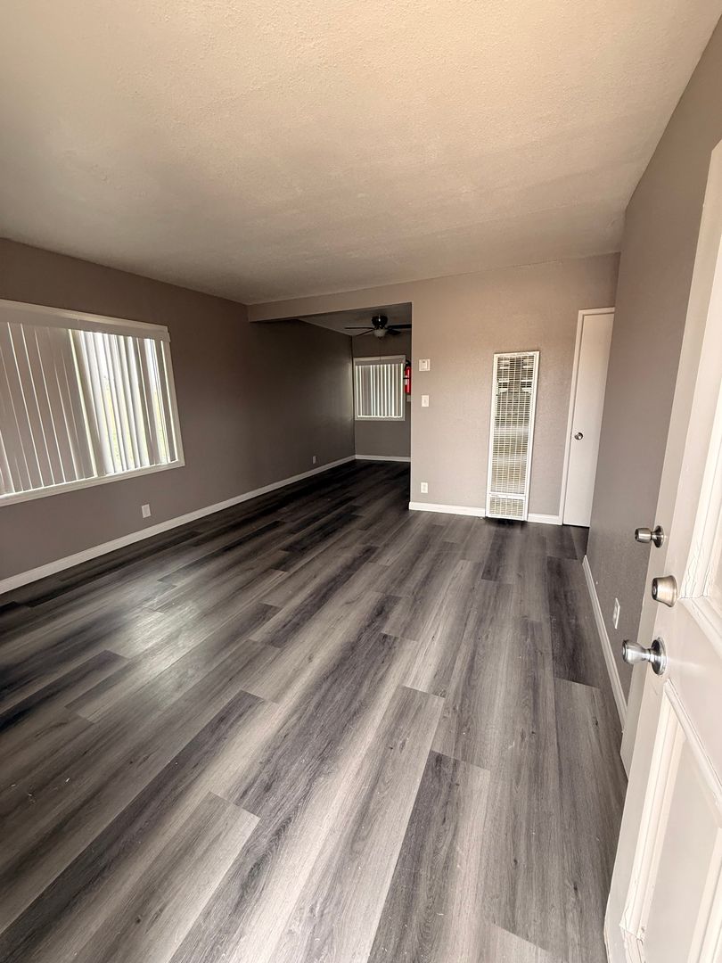 Ridgecrest Apartment: 238 N. Gold Canyon St.