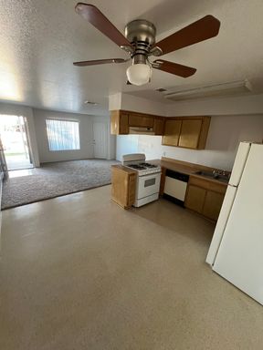 Don’t Miss This! Modern 2-Bedroom Move-In Specials Available – photo 1