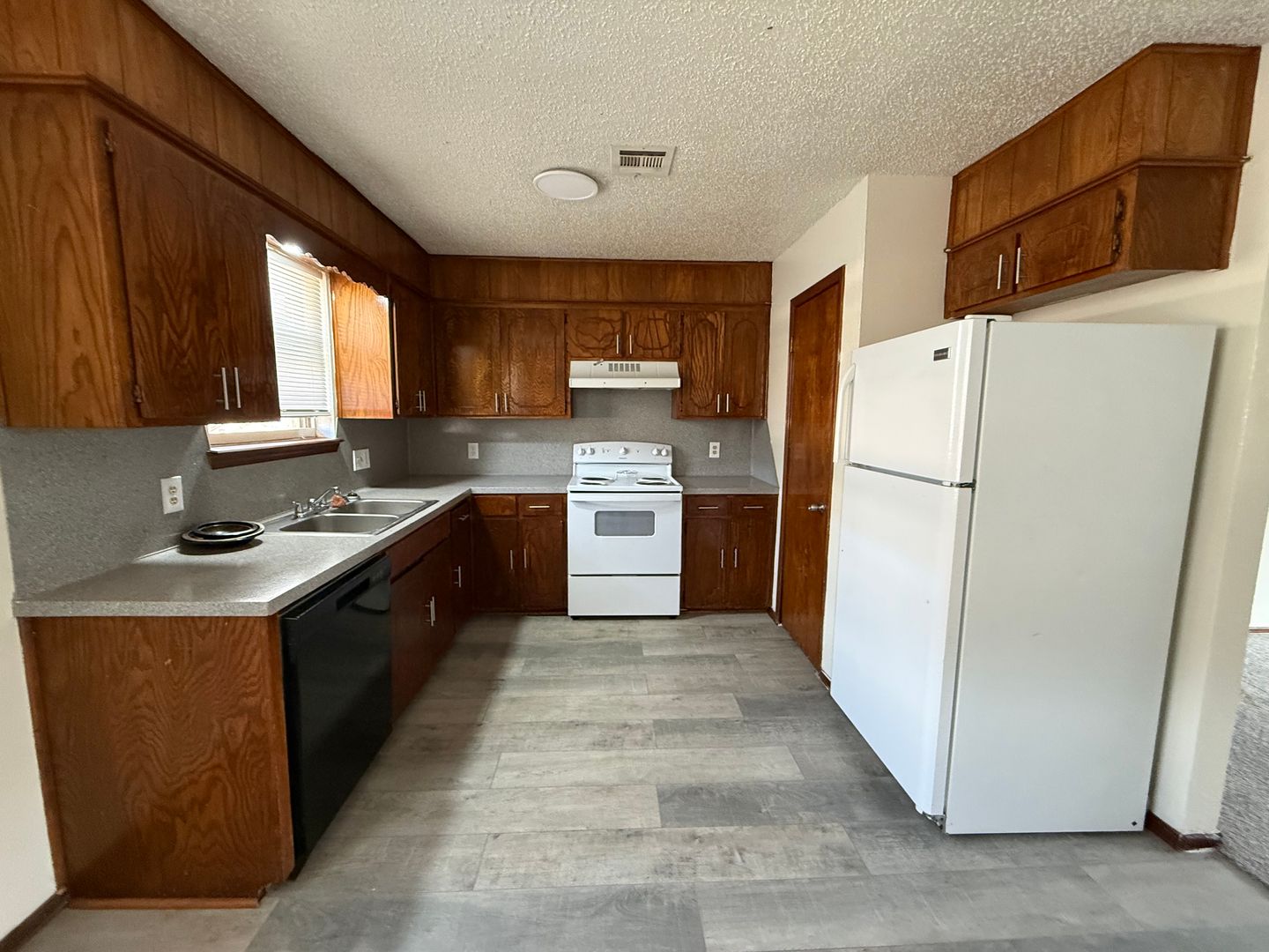 Lawton Apartment: 2408 NW 52nd St