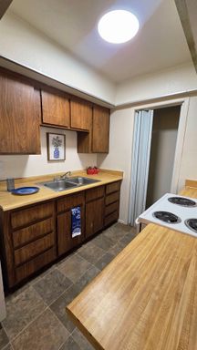 Last Chance to Save! pay $299 at Move in OAC – photo 1